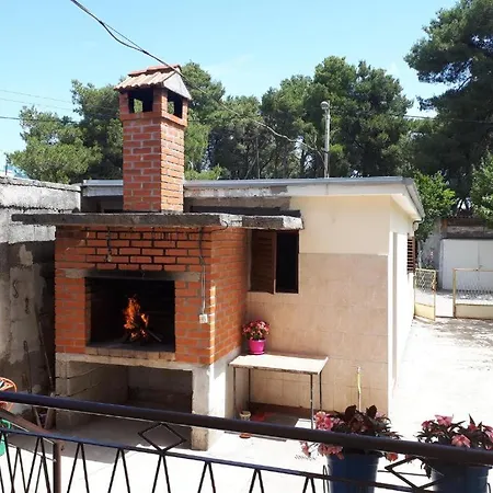 Apartment Marija 2 *